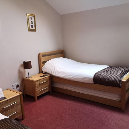 Stratton Guest House Бигглсуэйд Экстерьер фото